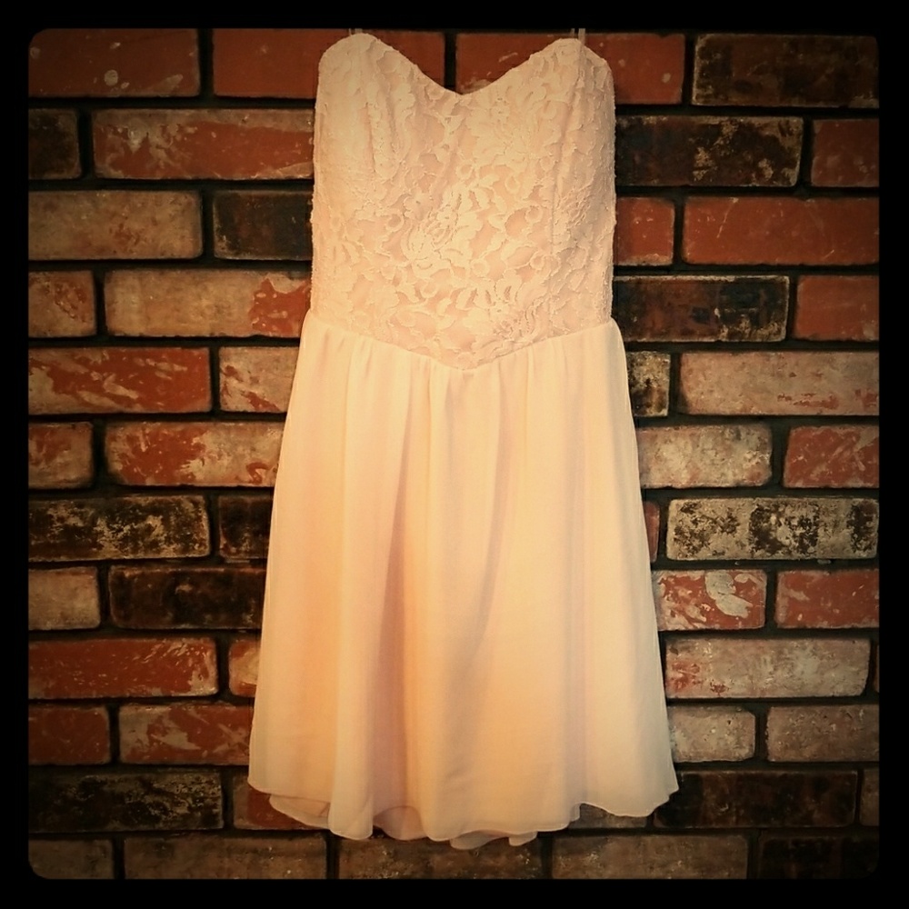 Speachless chic strapless dress in peachy pink