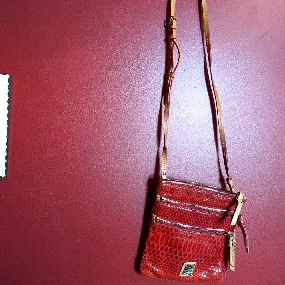 Authentic Dooney & Bourke crossbody