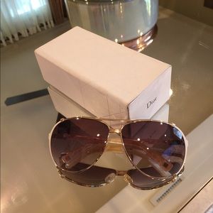 Dior Chicago 2 sunglasses
