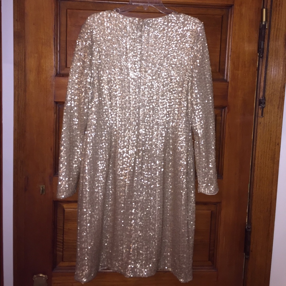 Gold sequin dress - Picture 5 of 7