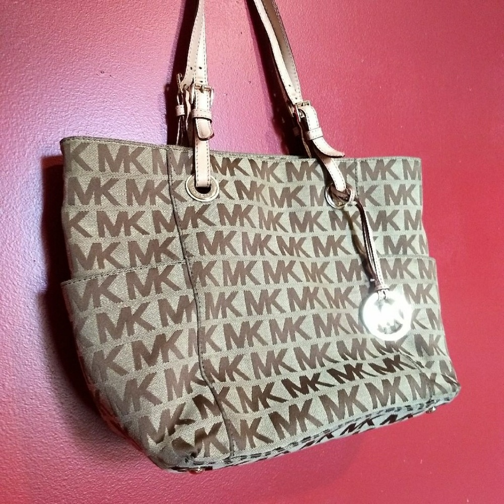 Michael kors tote
