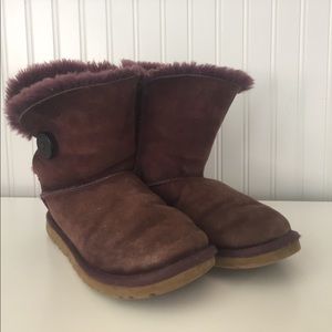 UGG plum short boots