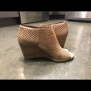 Lucky brand wedges