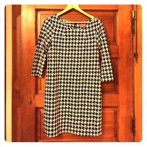 Houndstooth dress with zipper