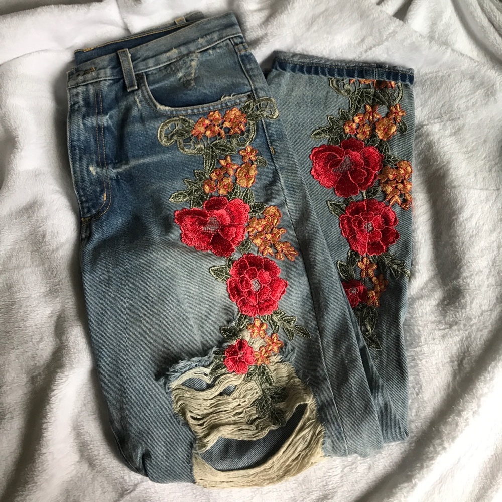 LF Carmar embroidered jeans!