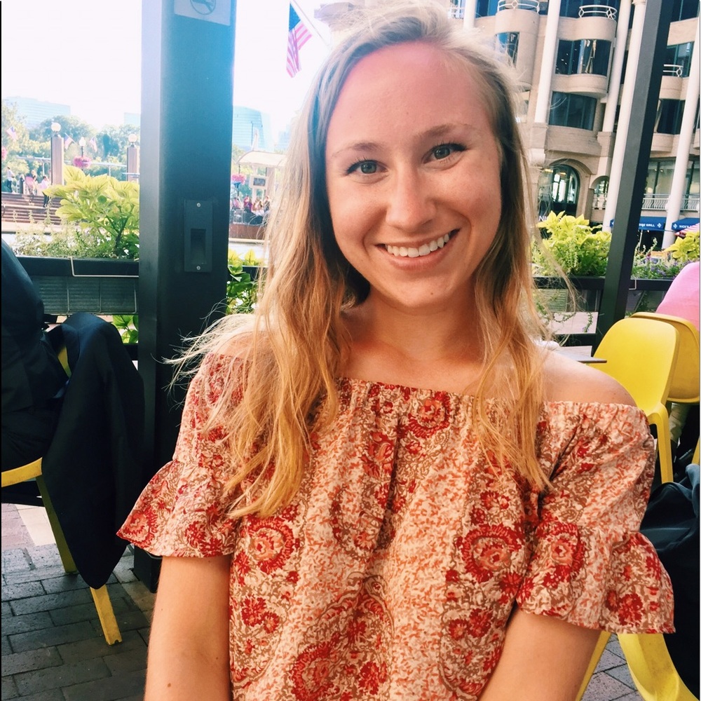 Meet your Posher, Jennifer