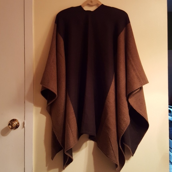 VT Luxe Cape - Picture 2 of 5