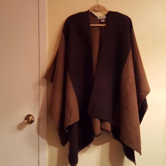 VT Luxe Cape - Picture 3 of 5