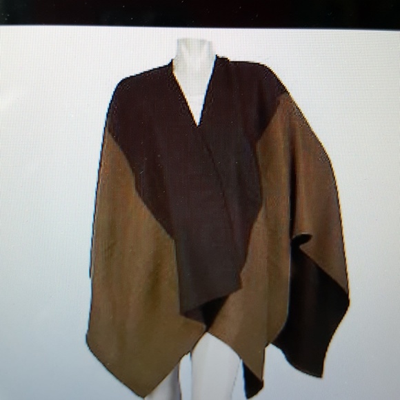 VT Luxe Cape - Picture 5 of 5