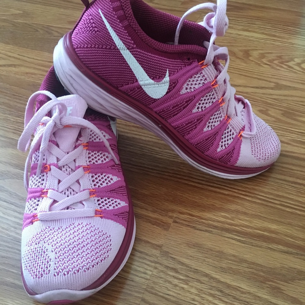 Nike flyknit lunar 2 pink excellent condition