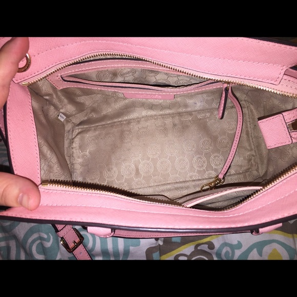 Michael Kors bag!! - Picture 3 of 5