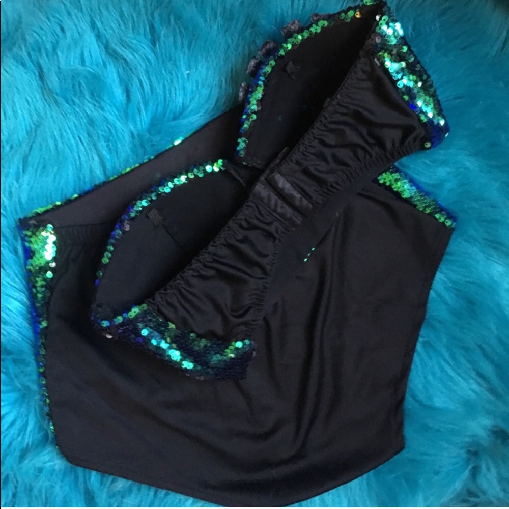 Eye Mouth Festival Outfit - Picture 2 of 6
