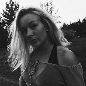 Meet your Posher, Kelli