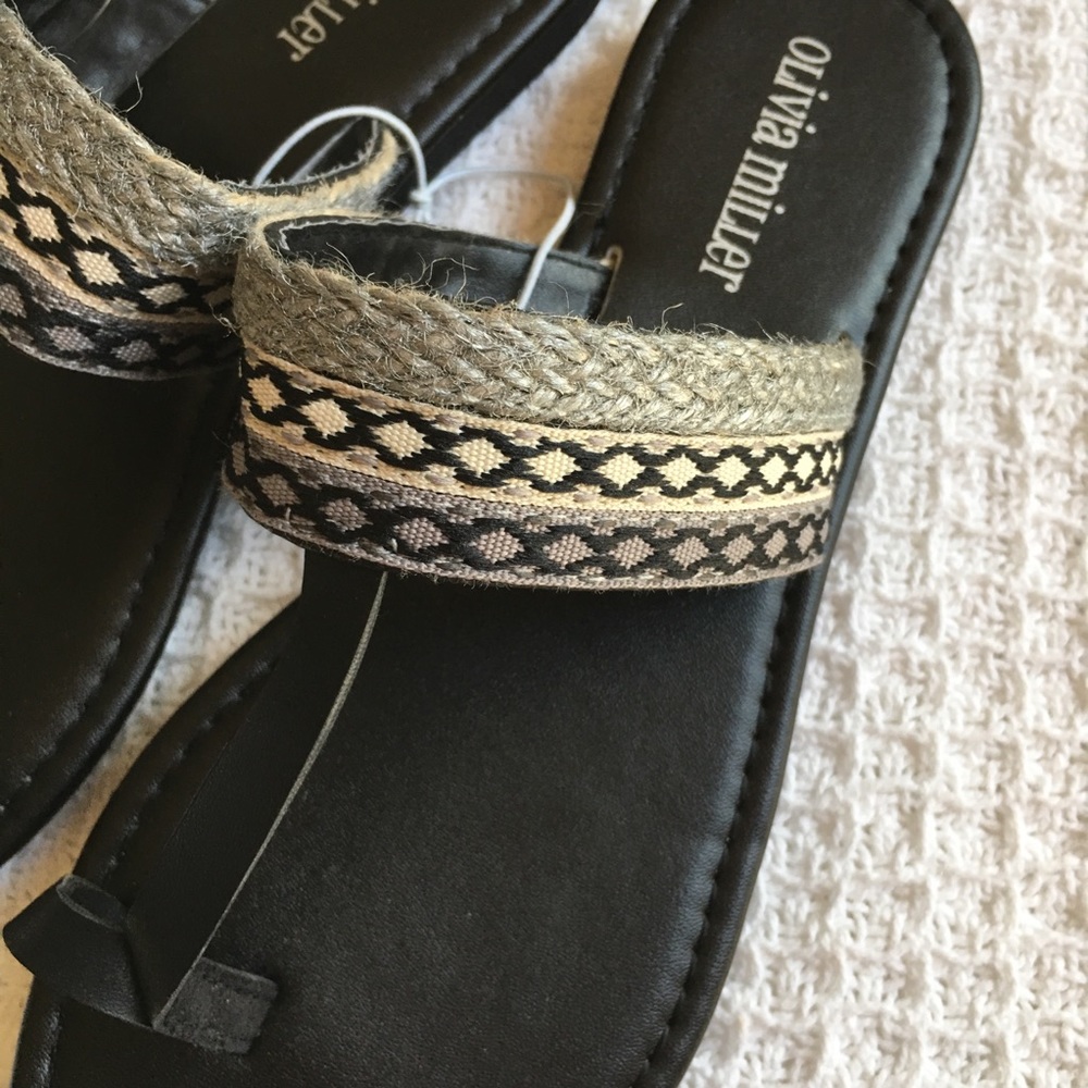 Olivia Miller Womens Toe Strap Striped Sandals - Picture 3 of 5