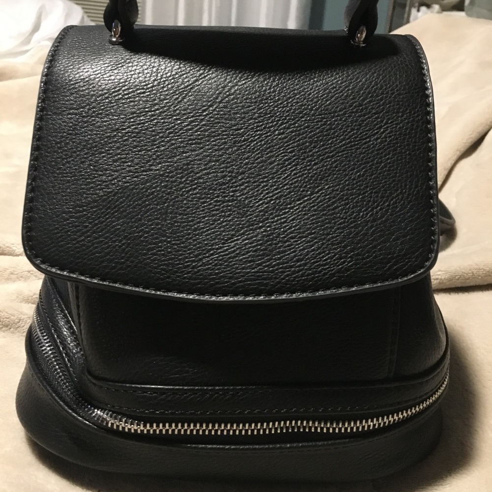 Leather backpack 🎒 great condition