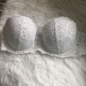 Victoria secrets white bra 34A