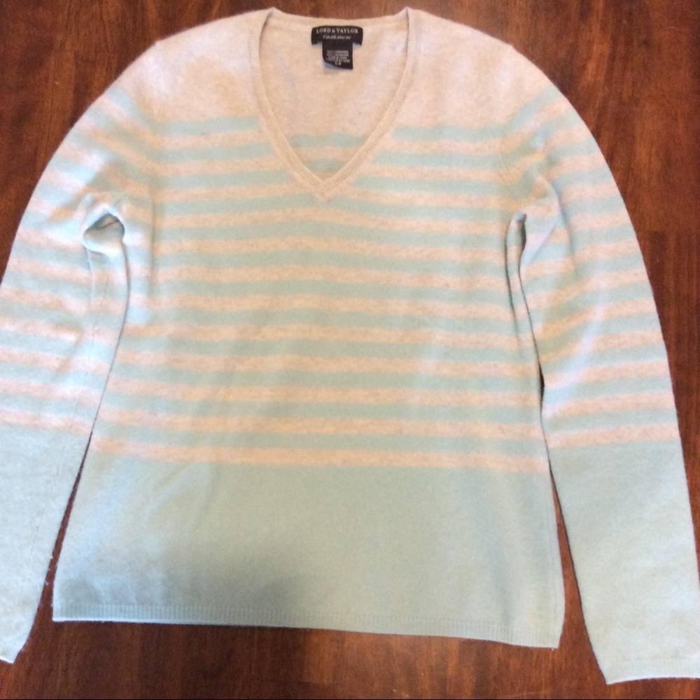 Lord & Taylor cashmere sweater NWOT