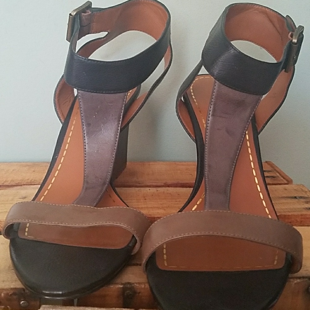 Enzo Angiolini wedge sandals