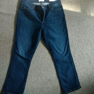 Loft curvy kick crop jeans