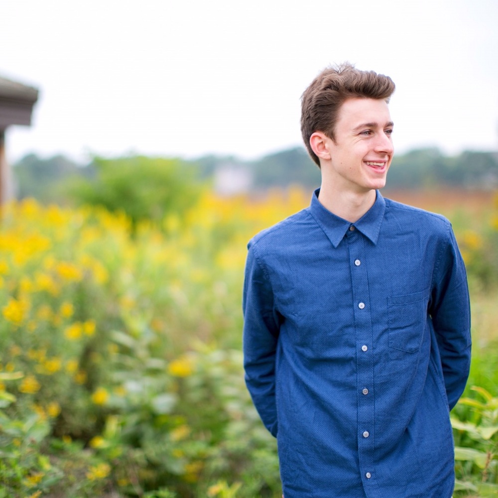 Meet your Posher, Max