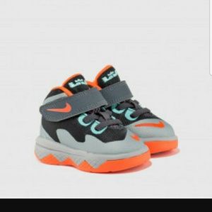 LeBron Nike soldier Vlll