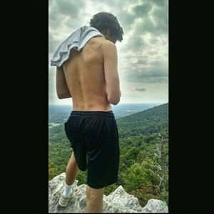 Meet your Posher, Clint