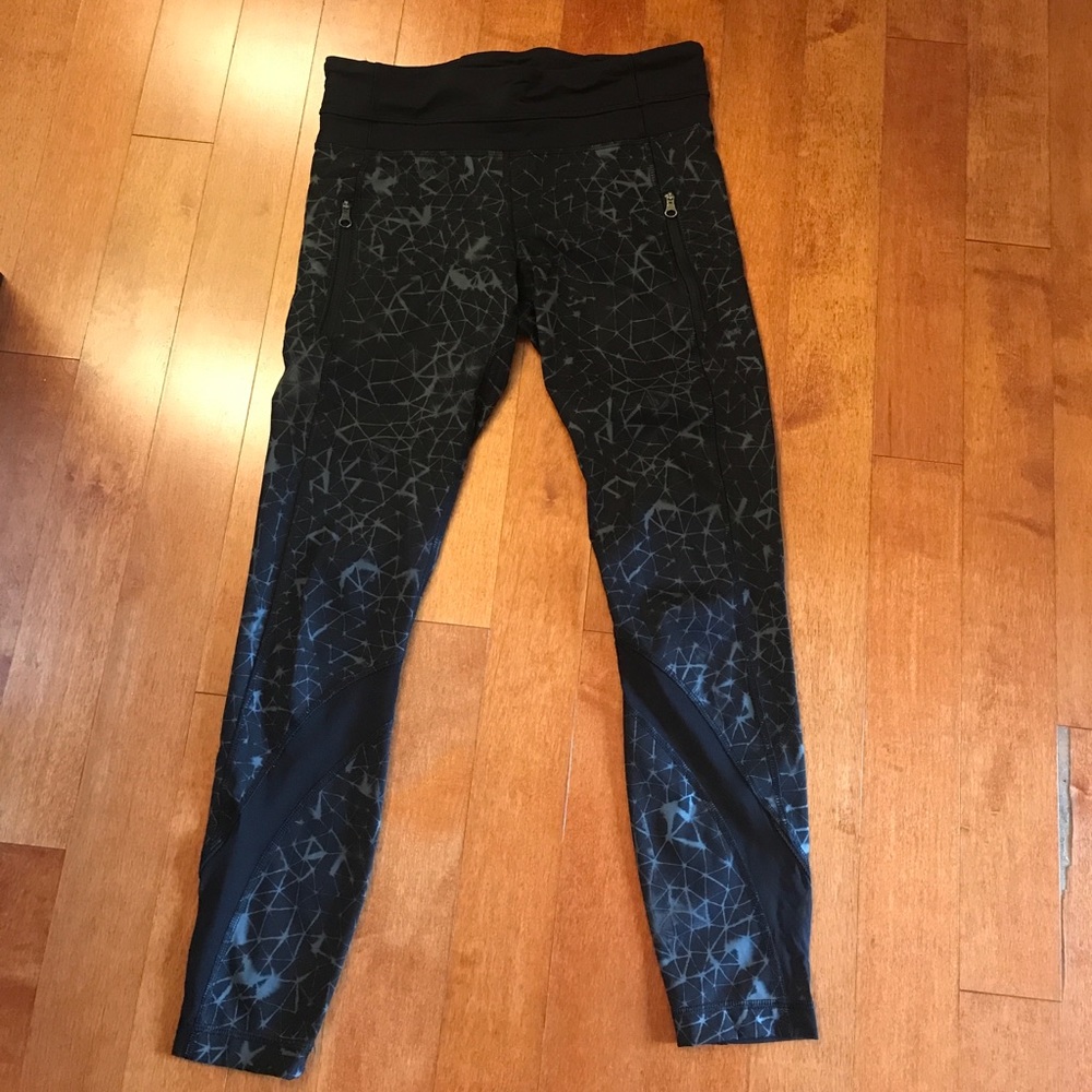 Lululemon Grey and Black Pattern Pants