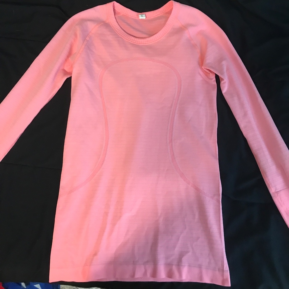 Lululemon pink slim fit long sleeve