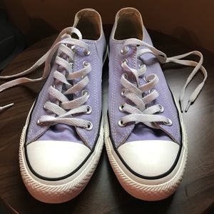 Lilac converse