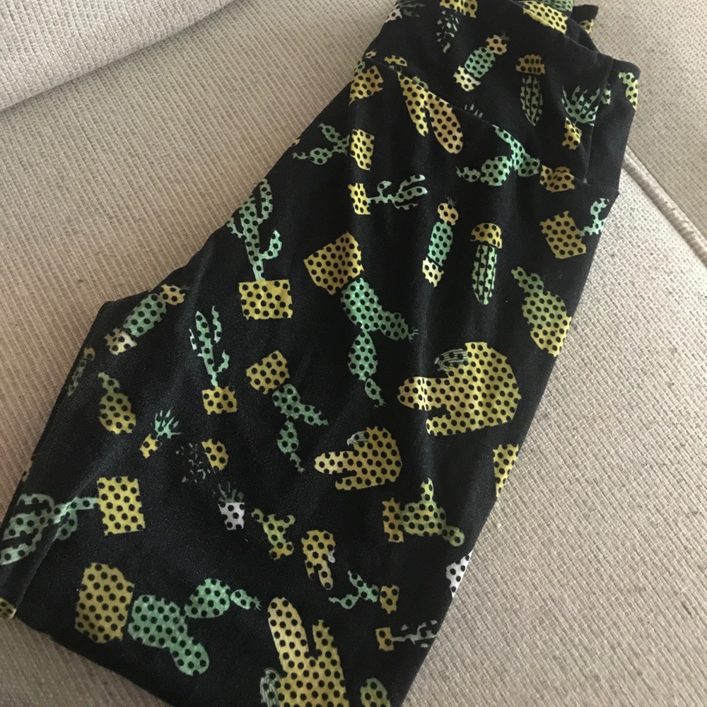 Lularoe cactus leggings