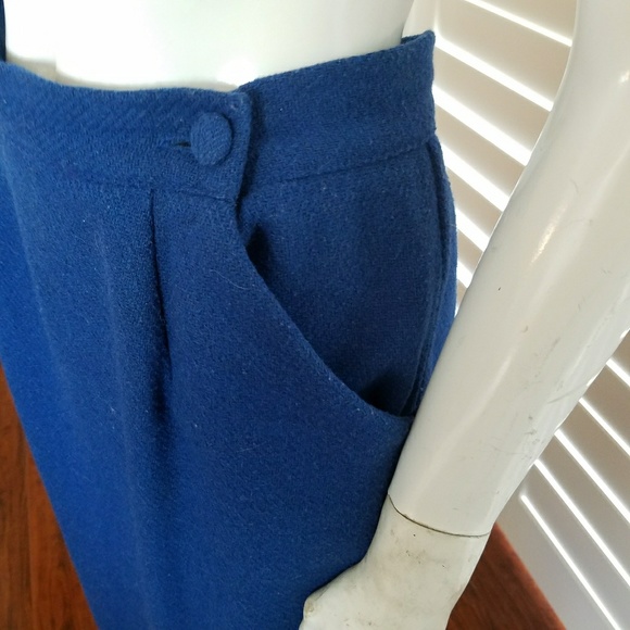 Vintage 100% wool suit in royal blue - Picture 7 of 7