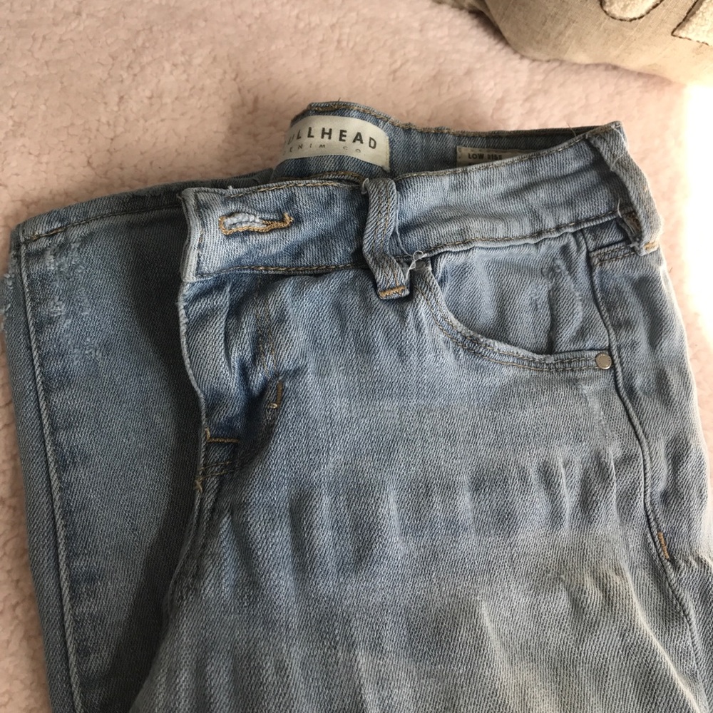 Lightwash Bullhead Jeans