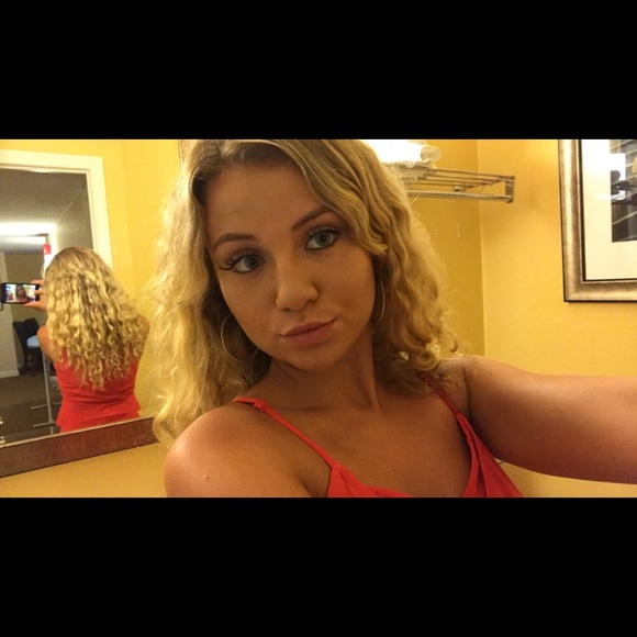 Meet the Posher Other - Meet your Posher, Caitlin