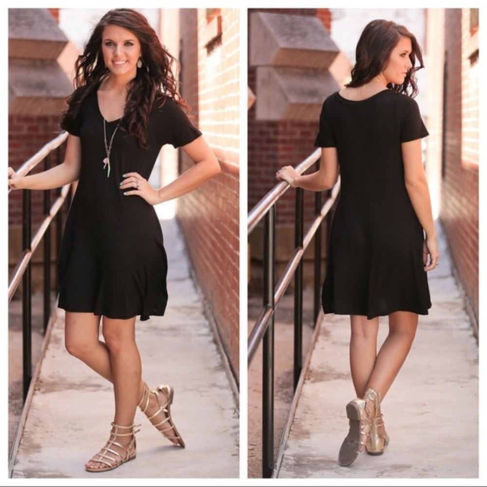 NWT Basic V Neck Tunic Dress with Pockets