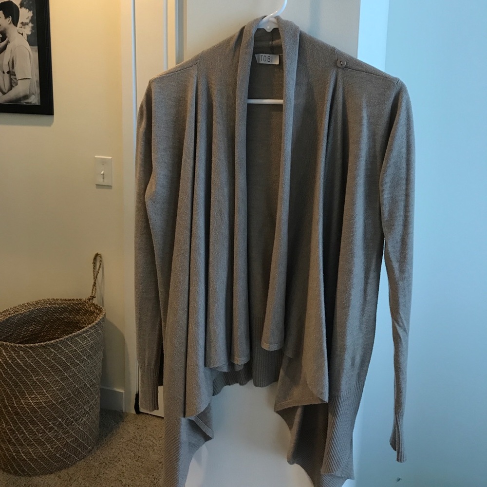 Tobi Cardigan - wear 2 ways