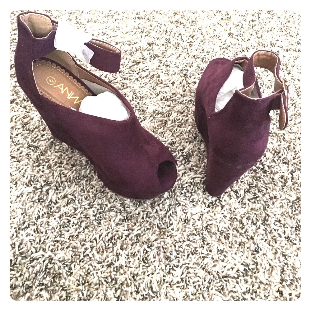Suede wedges