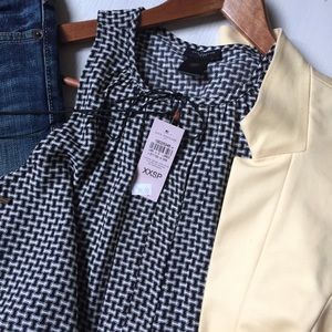 Ann Taylor Tops - Ann Taylor sleeveless top; size XXSP Ann Taylor Tops - Ann Taylor sleeveless top; size XXSP