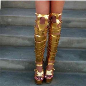 🚨SOLD🚨Zigi Girl "Alana" Gold Gladiator sandals