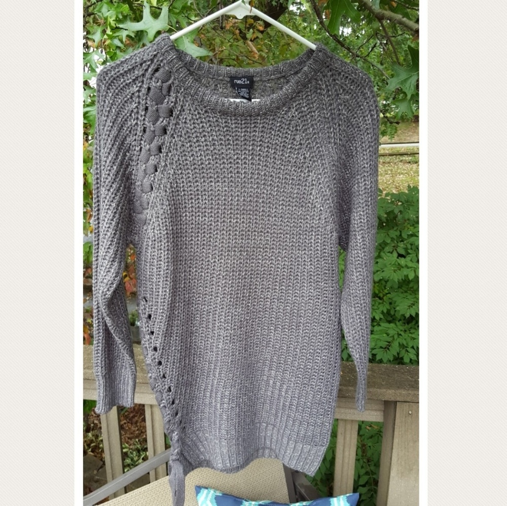 Rue 21 gray long sweater