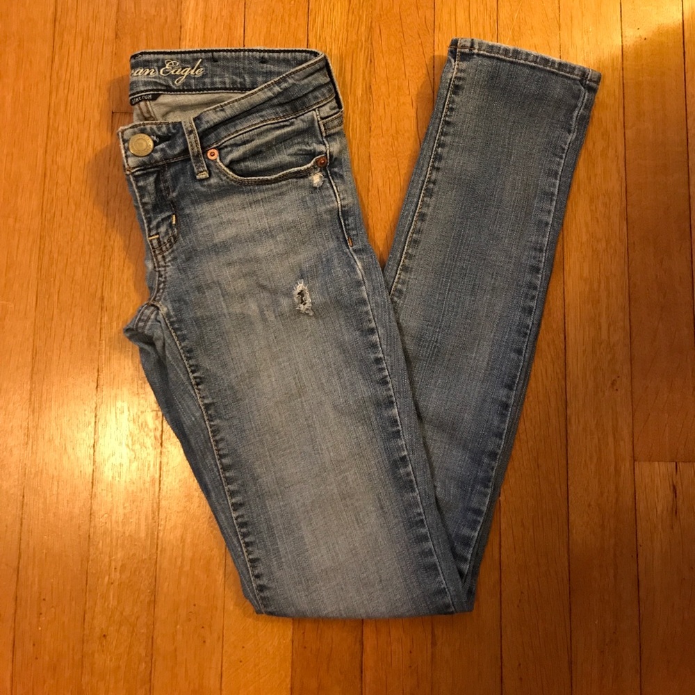 American Eagle Medium Wash Skinny Jeans