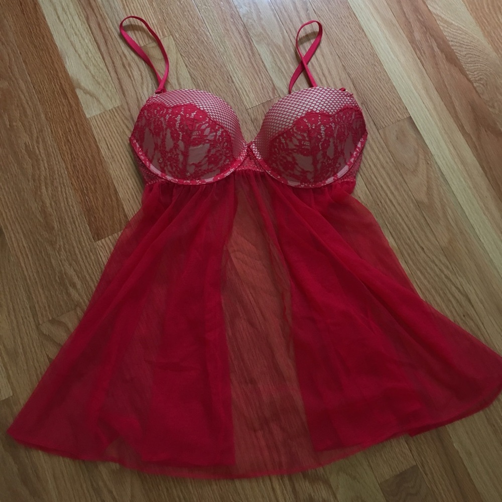 VICTORIA SECRET RED LINGERIE