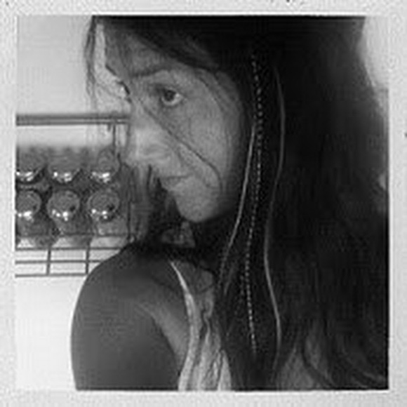 Meet your Posher, Shannon - Picture 2 of 2