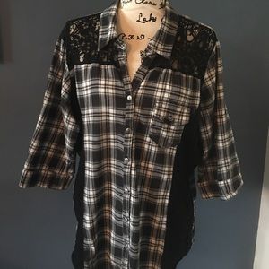 Maurice’s flannel & black lace size 2X Top