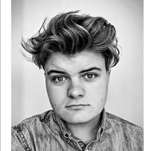 Meet your Posher, Casey