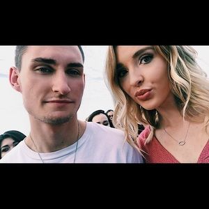 Meet your Posher, Ally