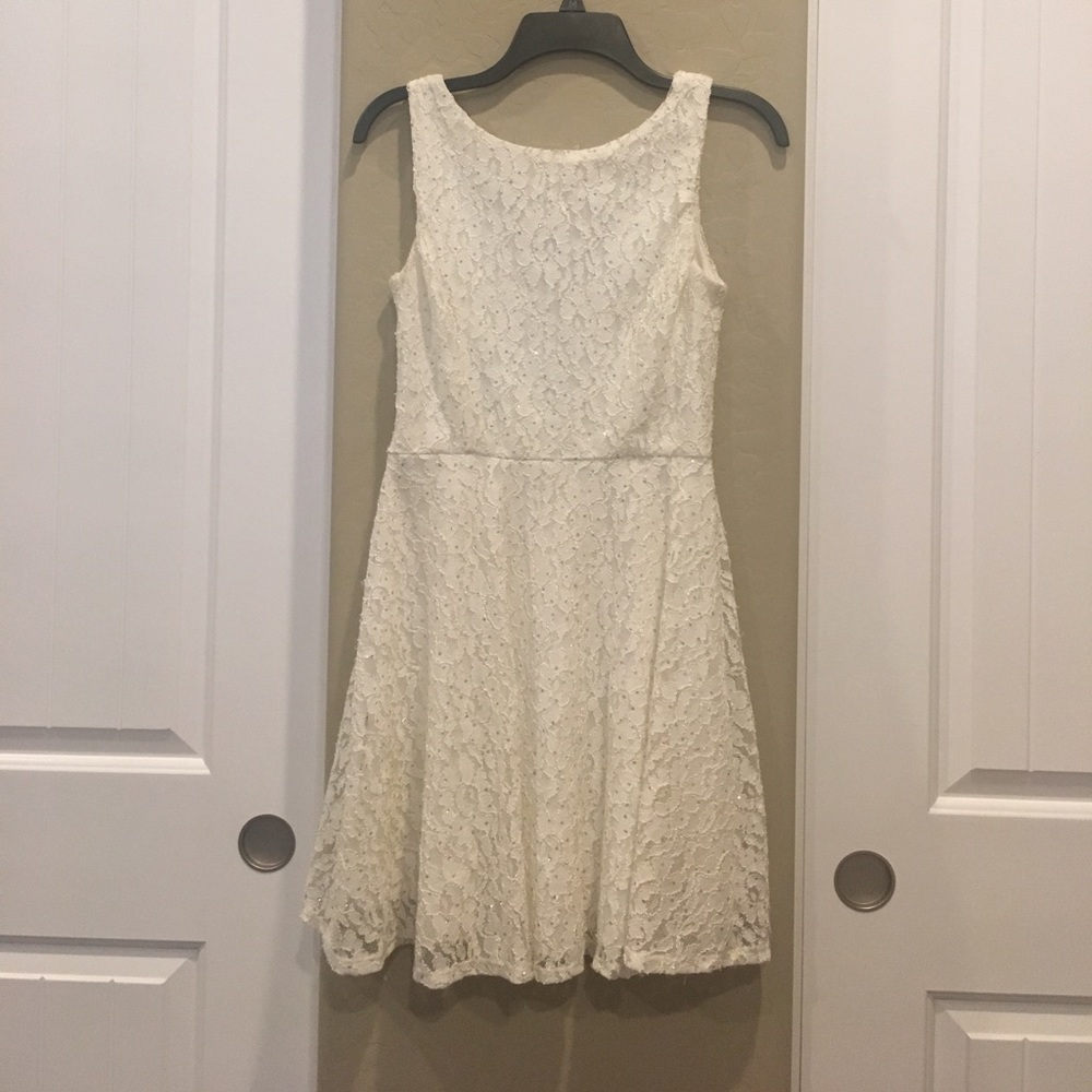 Short white dress