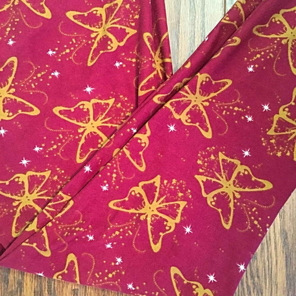 LuLaRoe Leggings butterfly red and gold 🌟OS