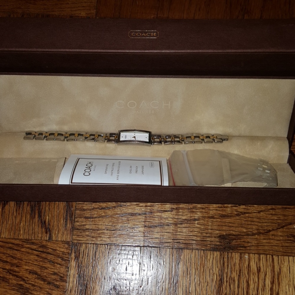 🎈SALE🎉Authentic COACH Silver/Gold Linked Watch - Picture 3 of 8