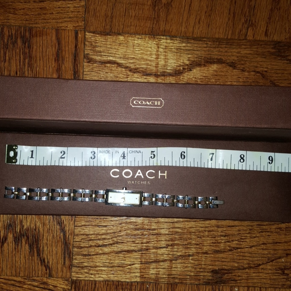 🎈SALE🎉Authentic COACH Silver/Gold Linked Watch - Picture 8 of 8