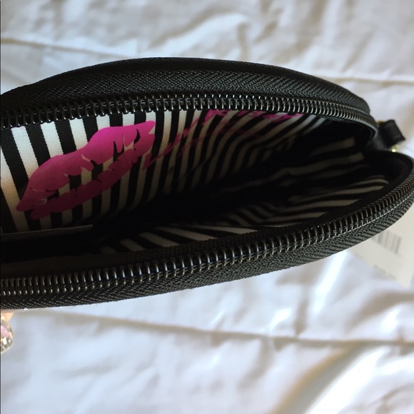 Betsey Johnson Wristlet - Picture 6 of 7